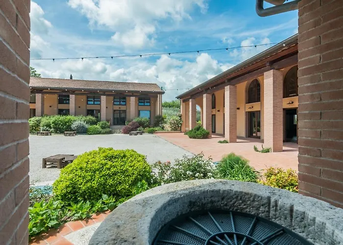 Hotel Collina Dei Poeti 3*